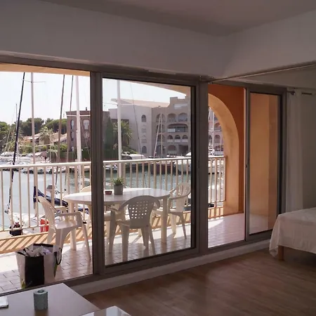 Port La Gavine Vue Apartment