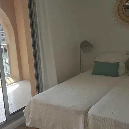 Port La Gavine Vue Apartment Hyères